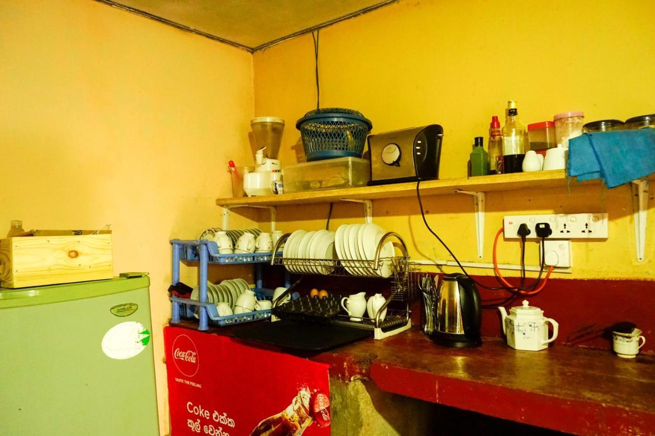 Sleep Cheap Hostel Ella