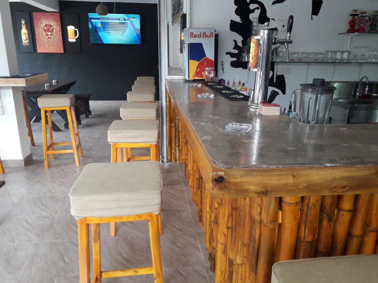 Pub Ceylon Inn *