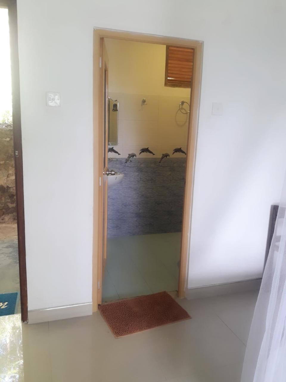 New Red Rose Homestay *