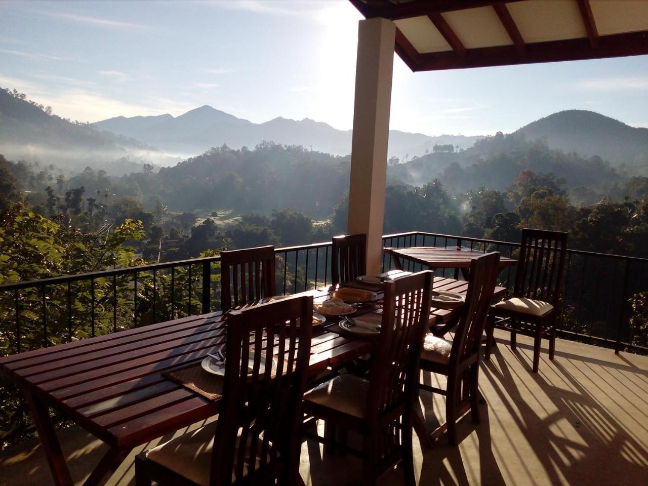 Homestay Paramount *