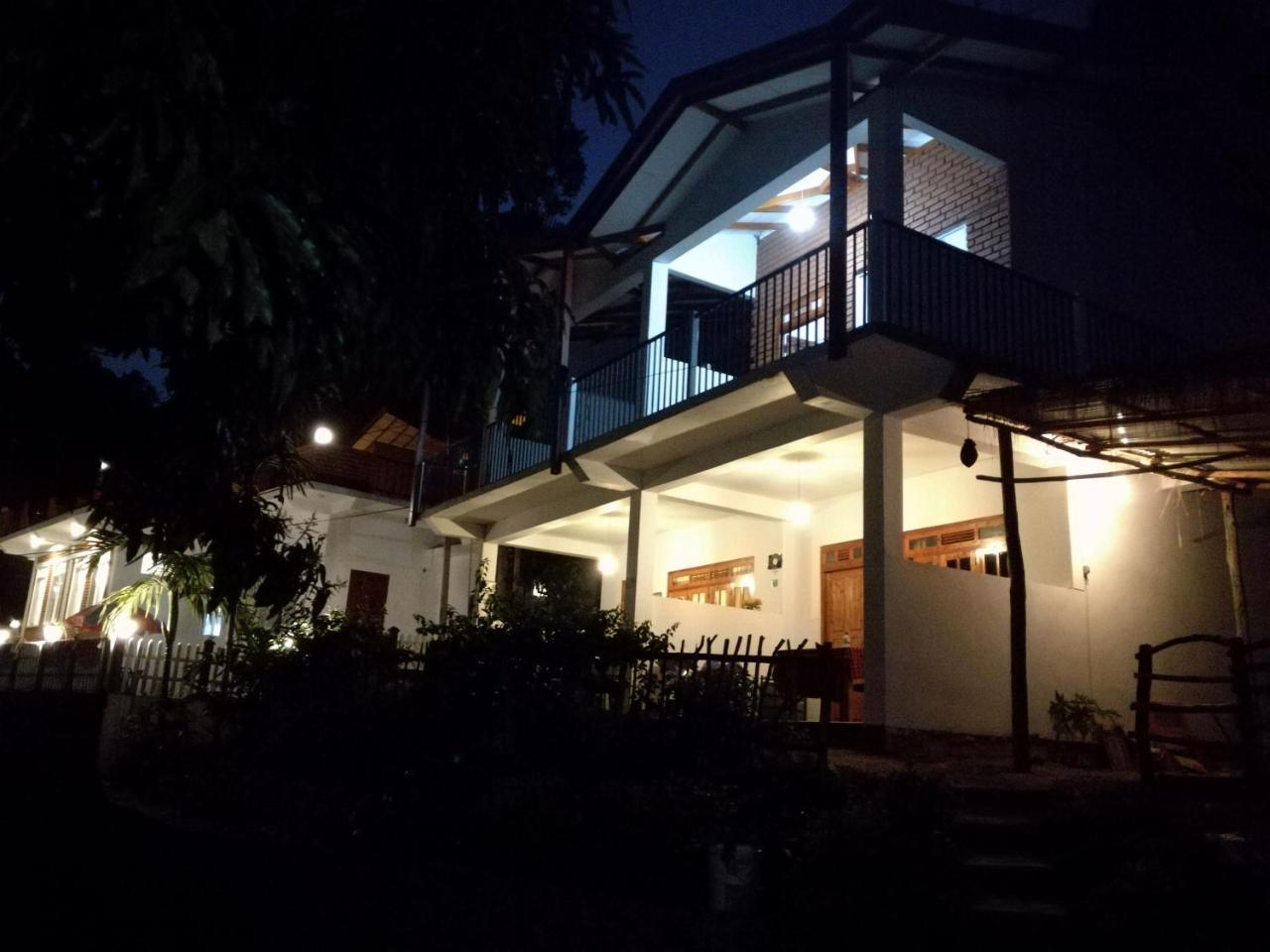 Pearl View Ella