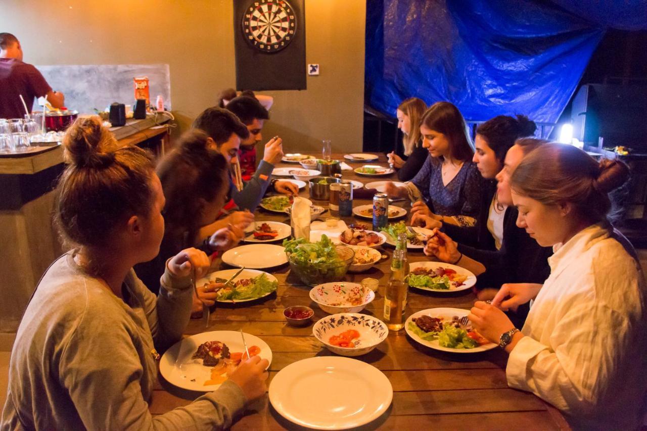 Hangover Hostels Ella