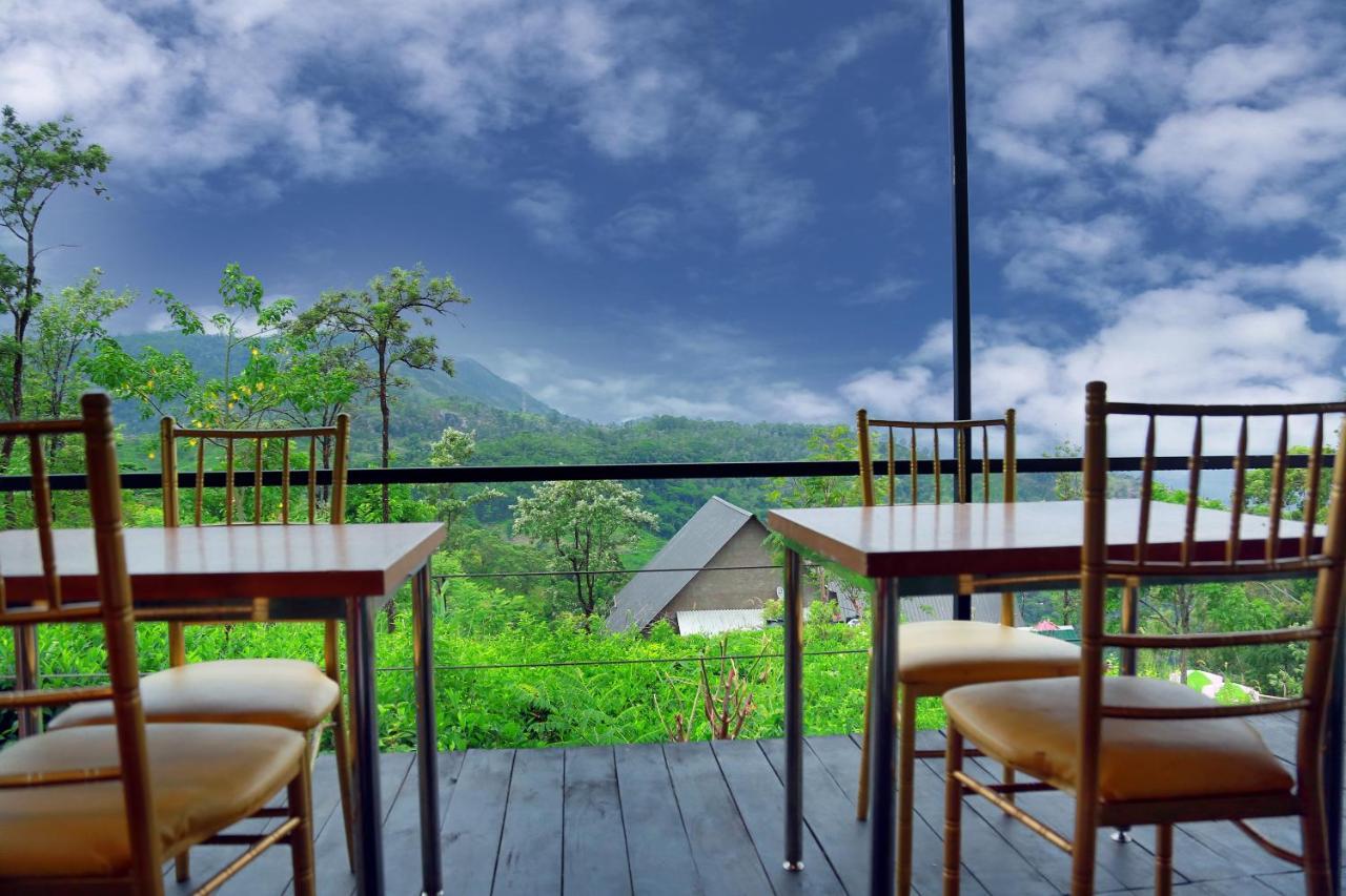 Hotel Box On Clouds 3*