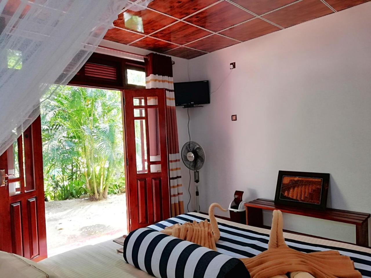 Homestay Away *