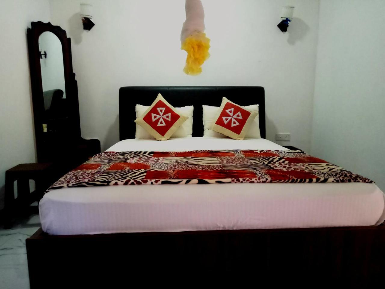 Jungle Homestay *