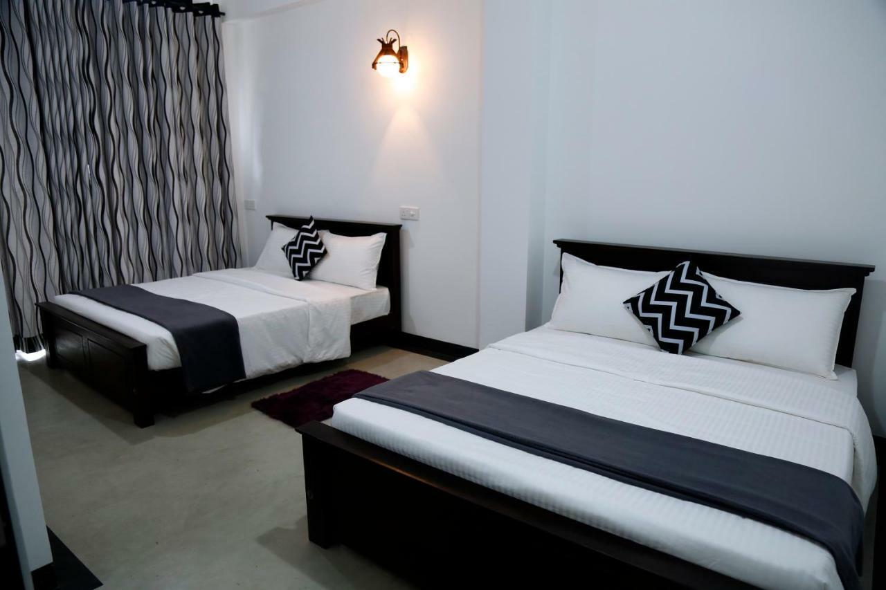 Hotel 4 Aces *