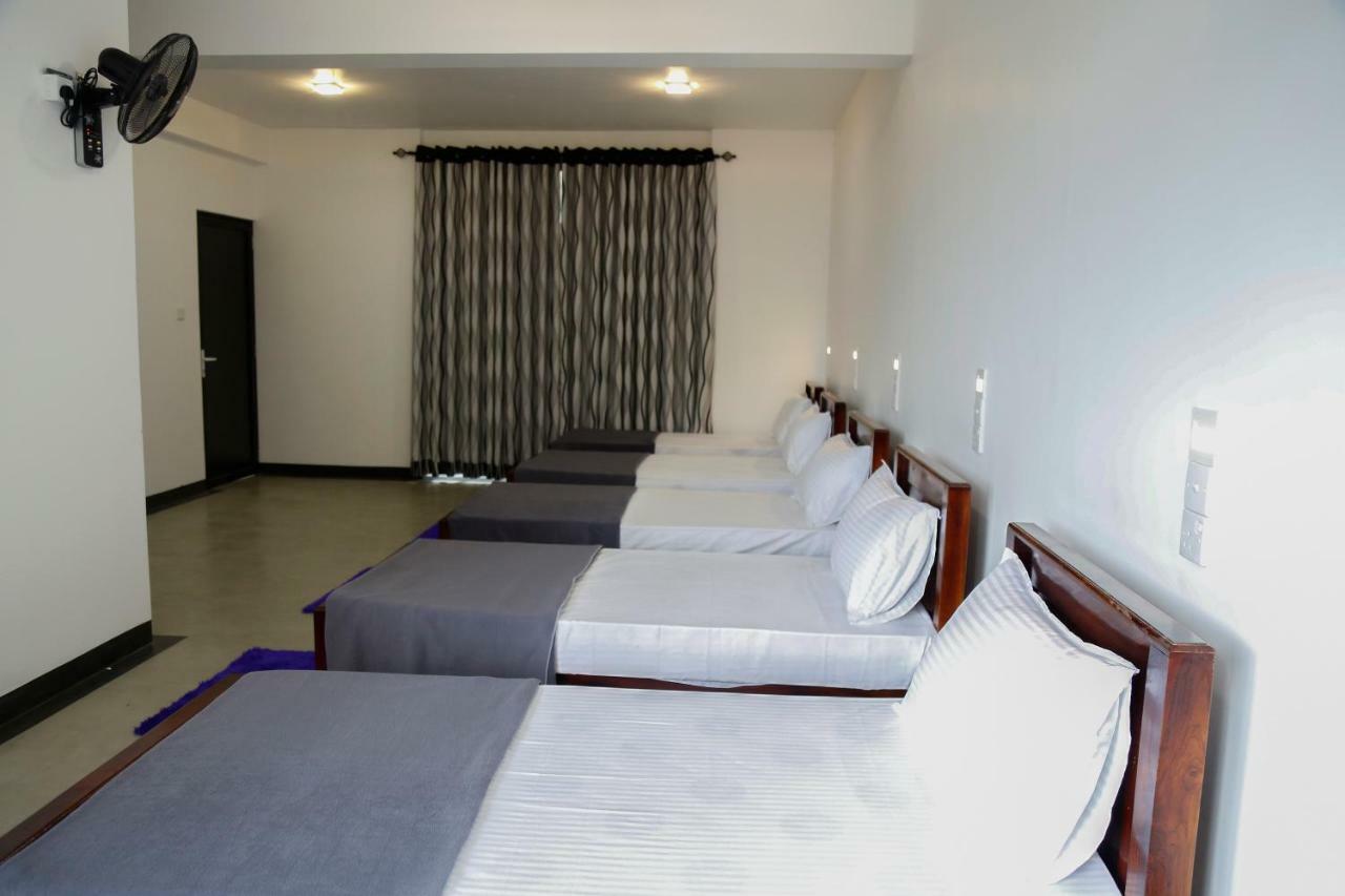 4 Aces Hotel
