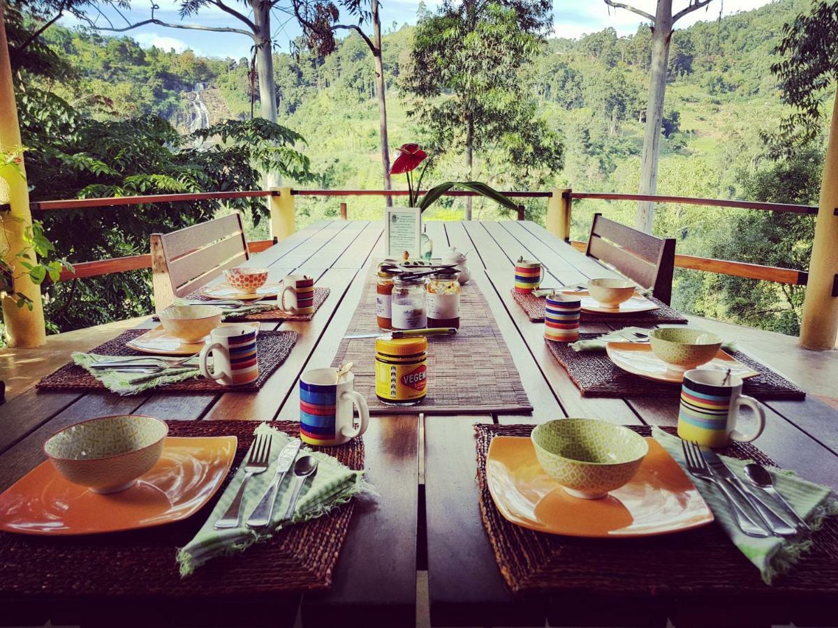 Waterfalls Homestay Bed & Breakfast