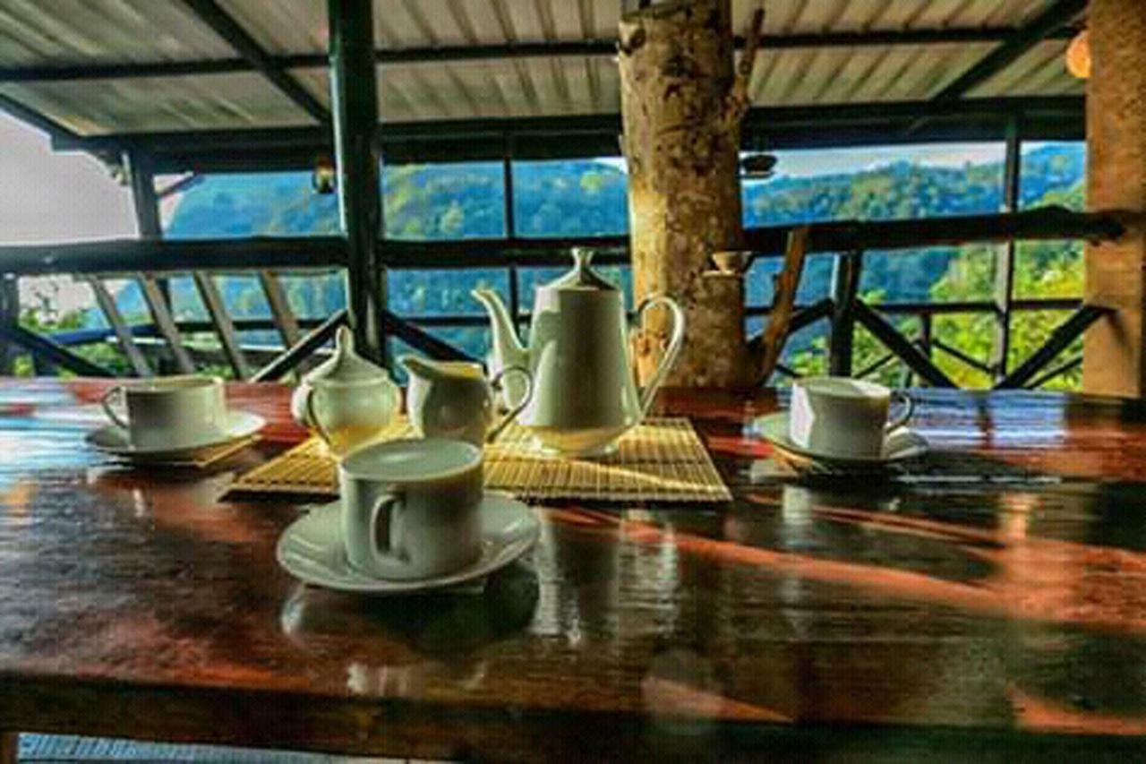 Bed & Breakfast Wooden *
