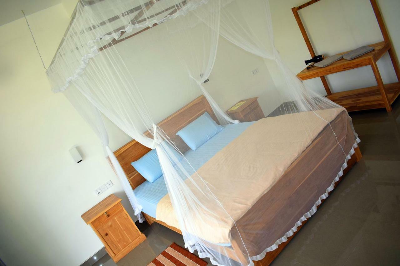 Bed & Breakfast Raveena Ella