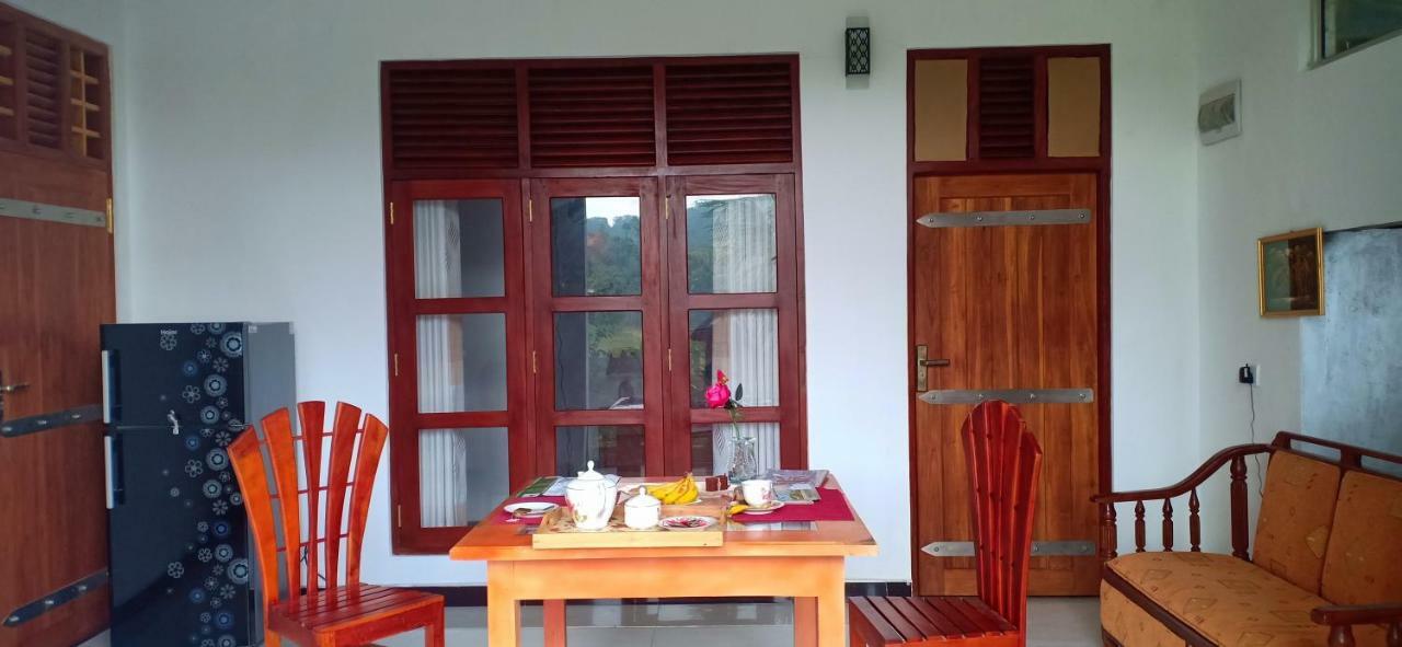 Sen - Rose Homestay Ella