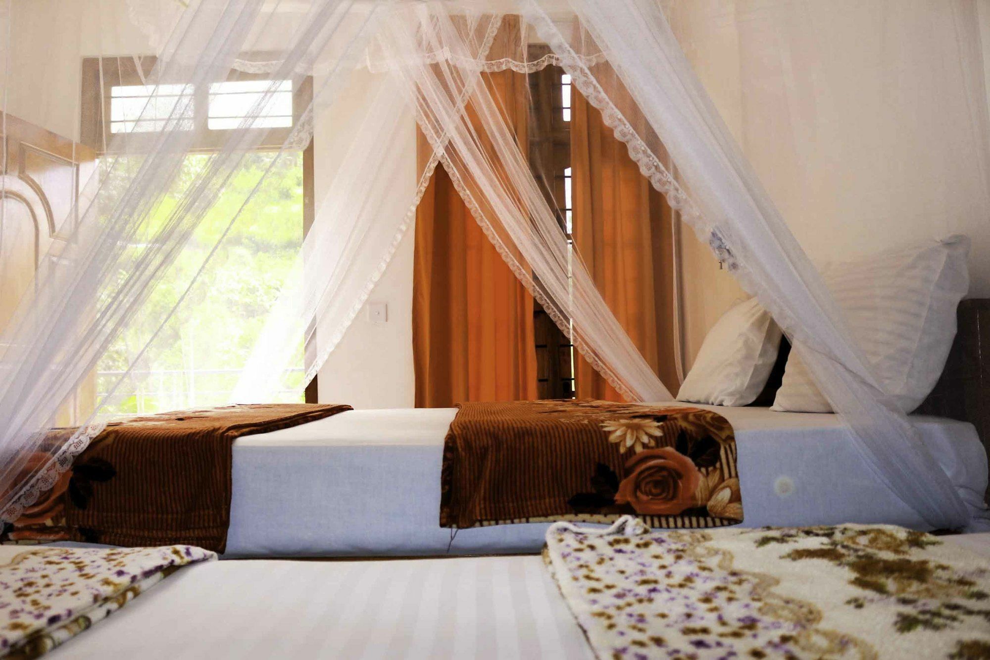 Guest house Yoho Rawana Mountain View