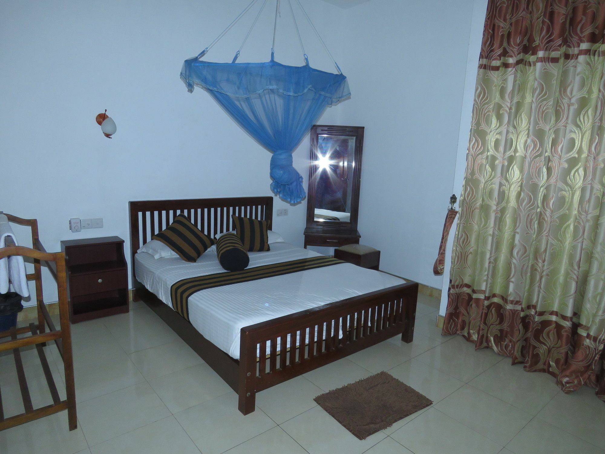 Shadow Guest house 3*