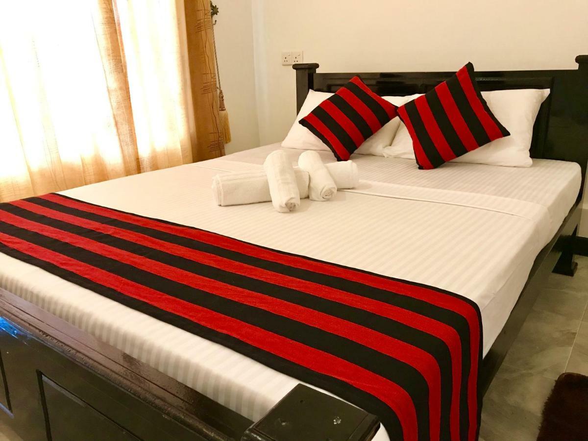 Shades Hotel