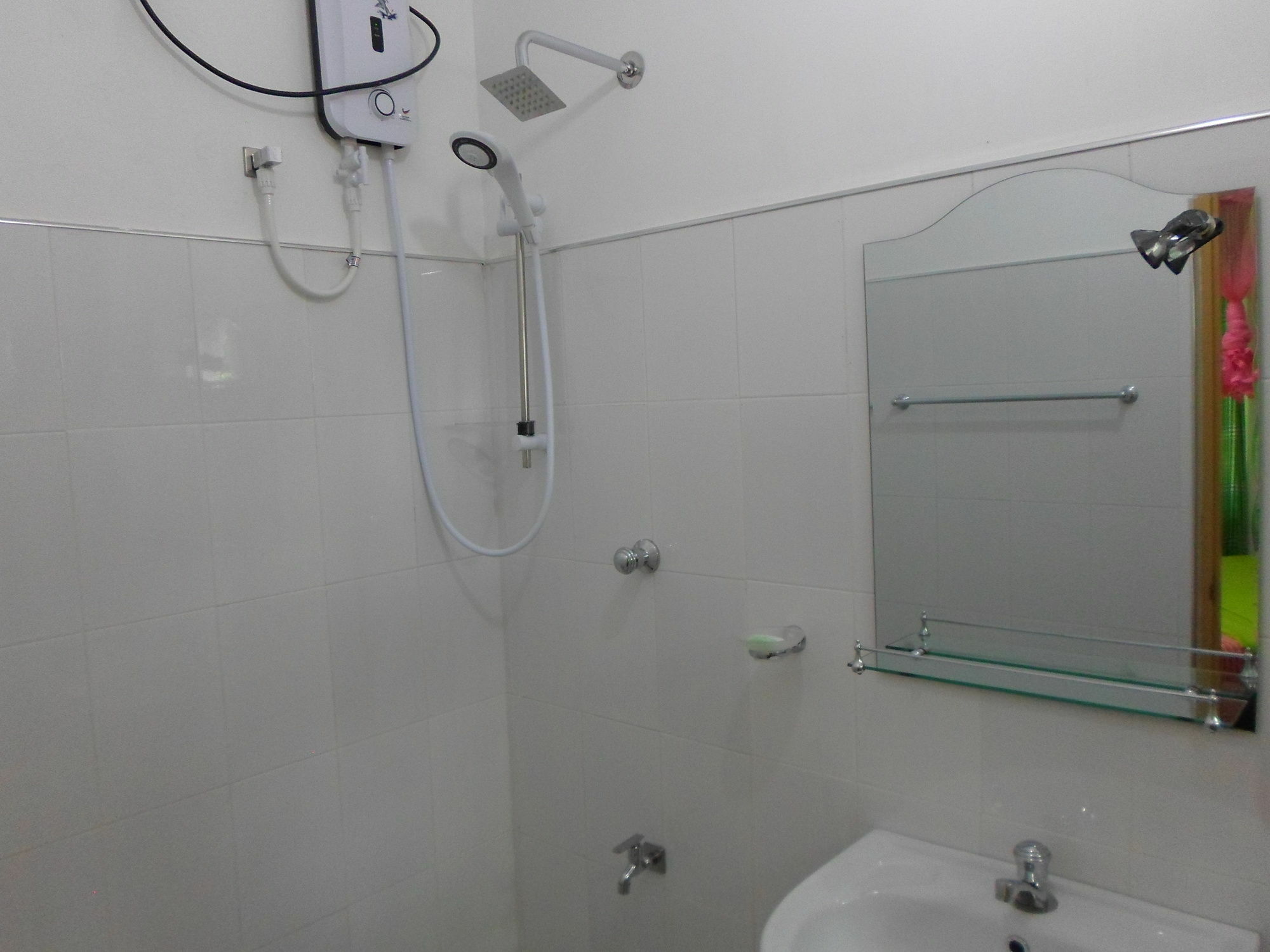 Lantern Bed & Breakfast 2*