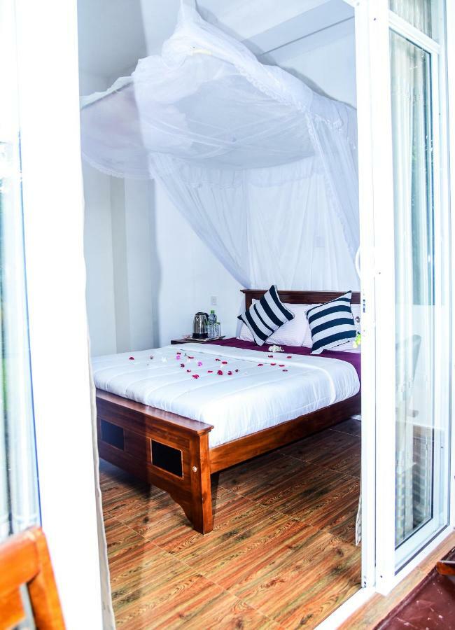 Gems Moon Paradise Homestay *