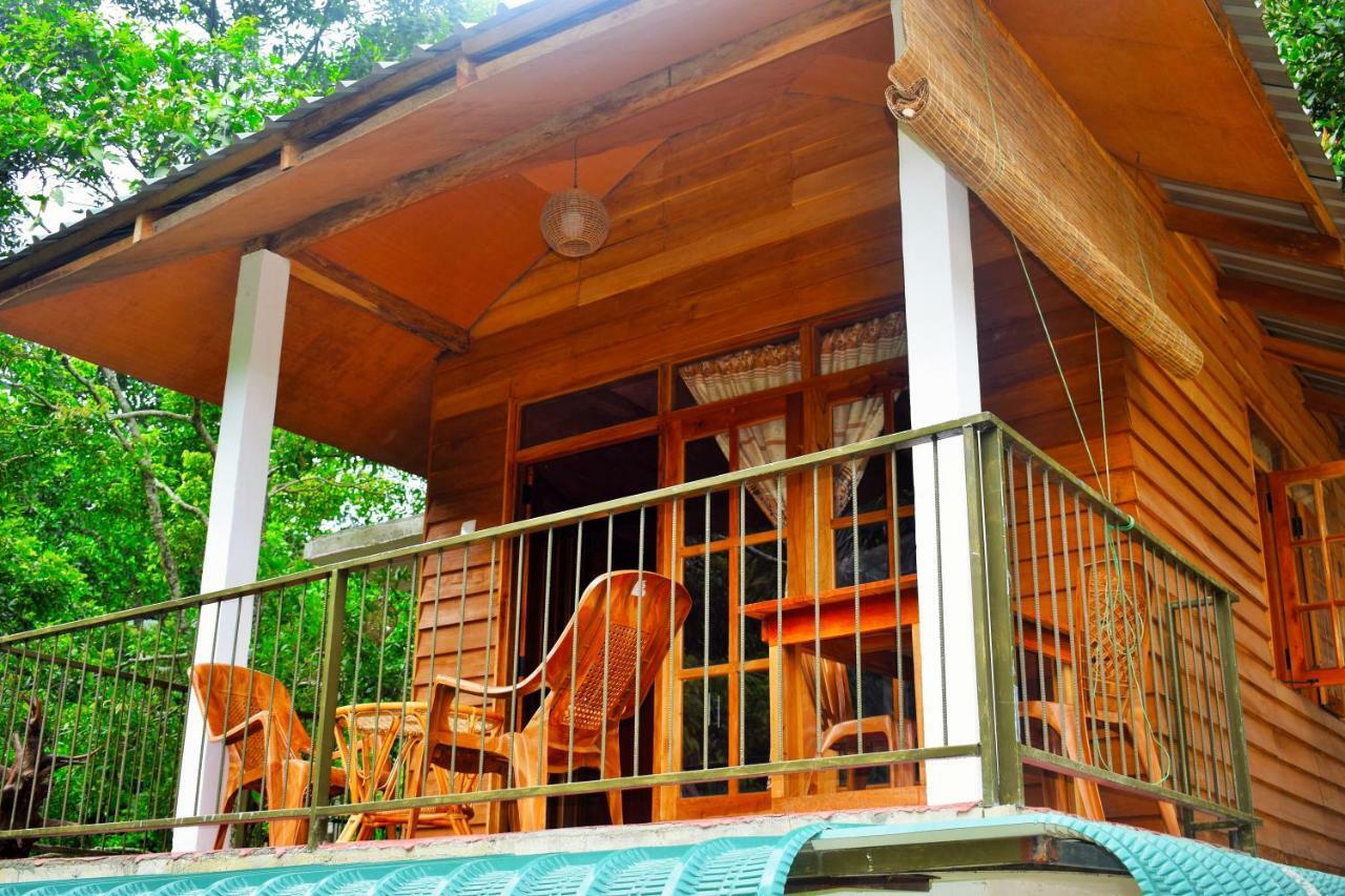Ella Green Cottages 3*