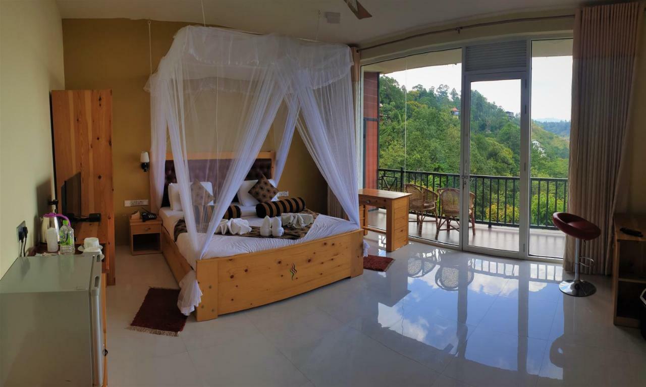 Hotel Ella's Edge 3*