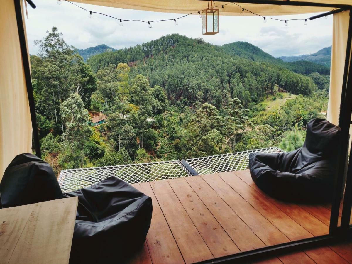 Luxury tent The Hideoutella Wood Cabins *