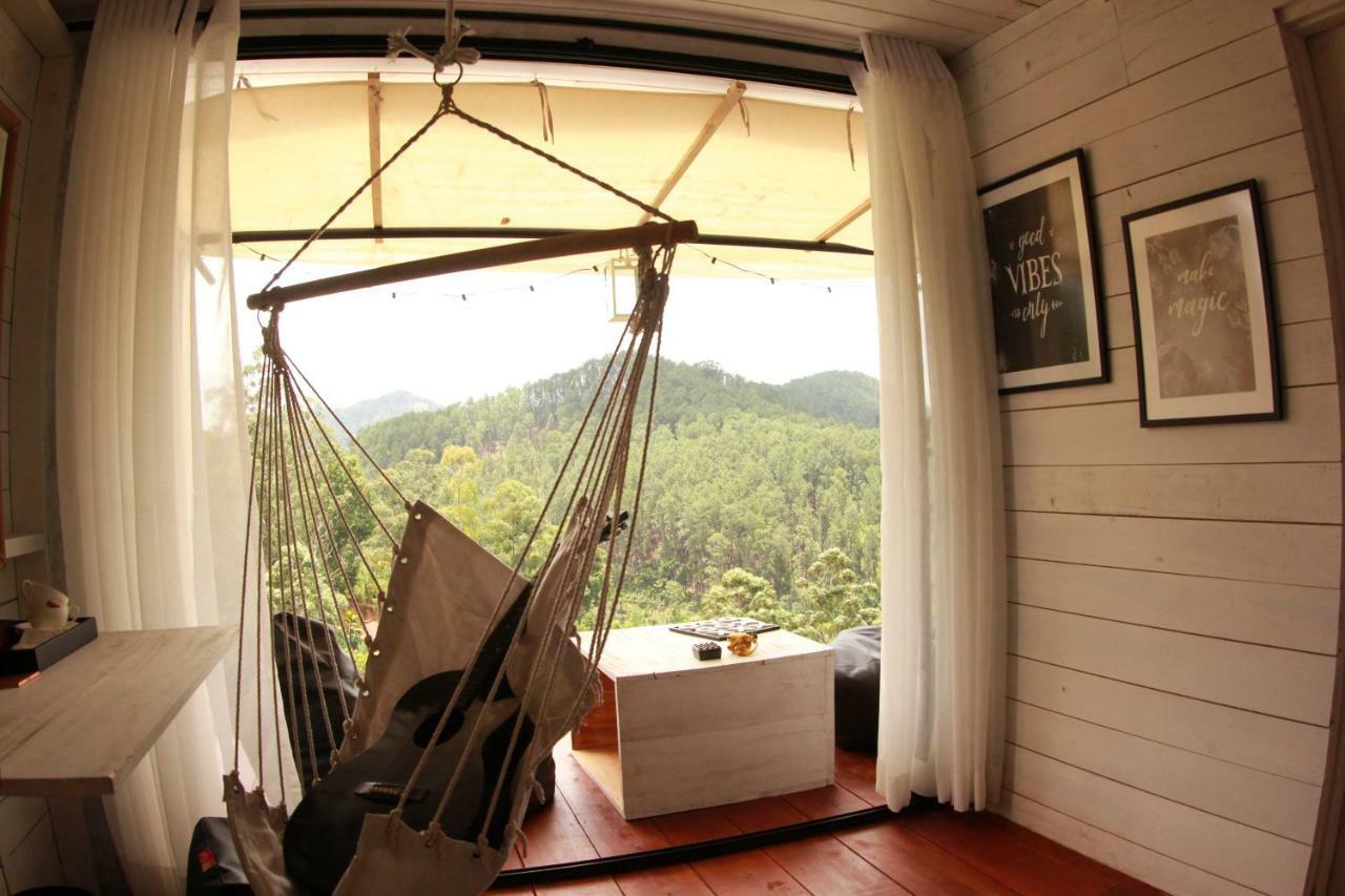 The Hideoutella Wood Cabins * Ella