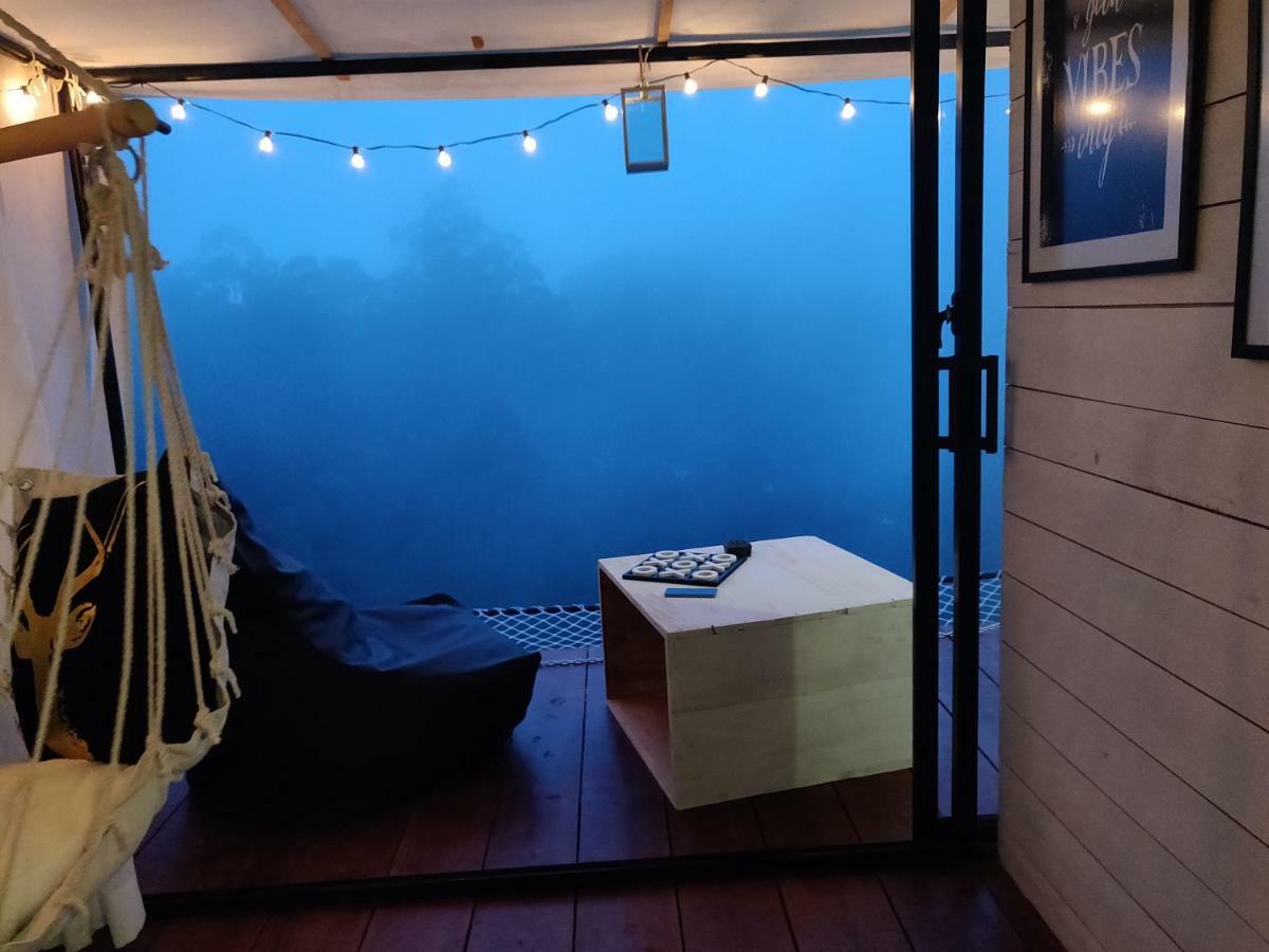 The Hideoutella Wood Cabins Luxury tent