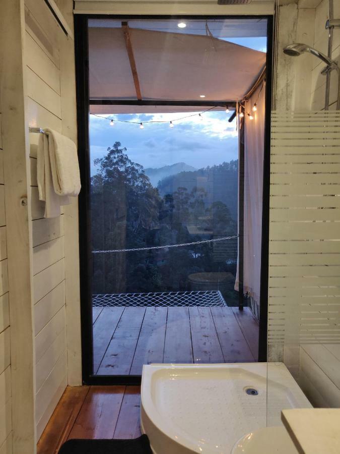 Luxury tent The Hideoutella Wood Cabins Ella
