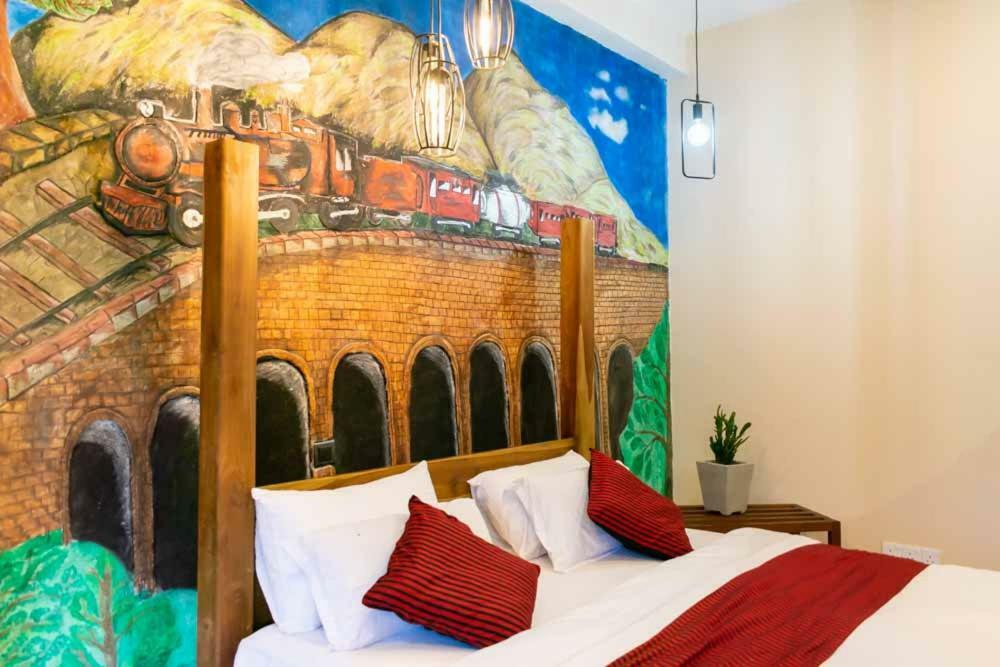 Eminence Shire Hotel *