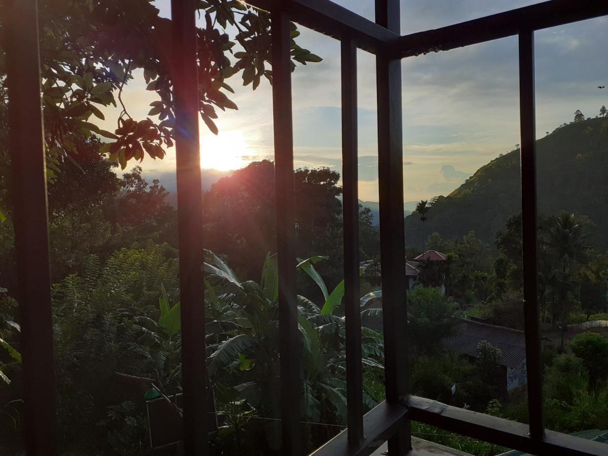 Bed & Breakfast Dimuthu 3*