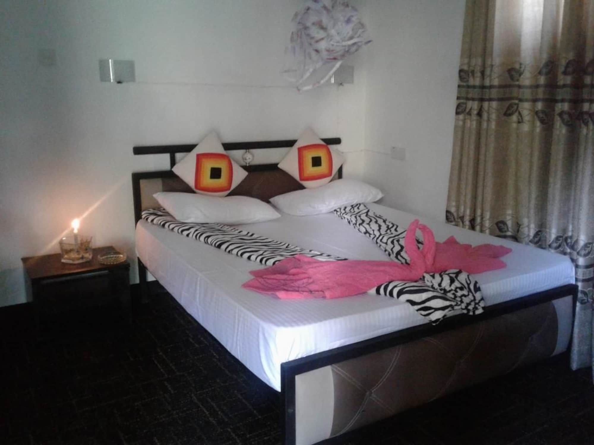 Hotel Pine Village Ella