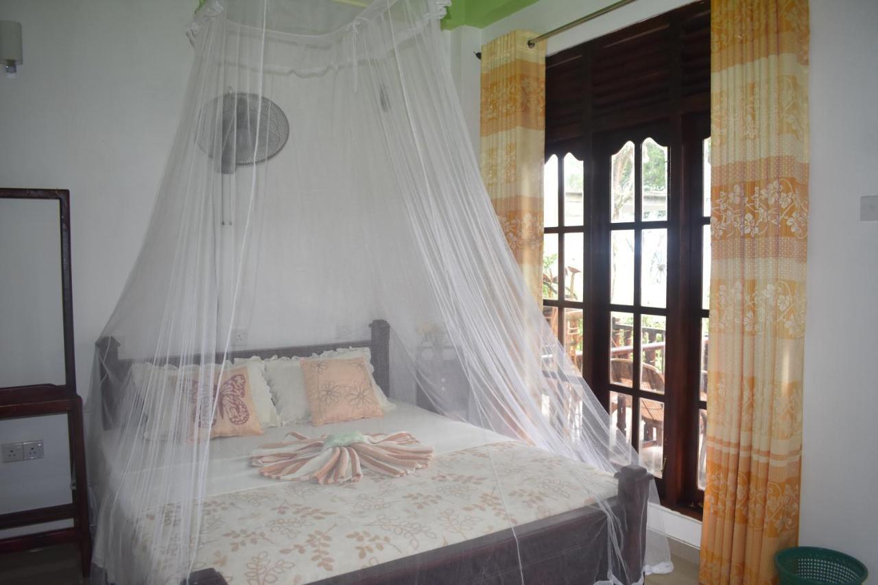 Bed & Breakfast Pasan Guest Ella
