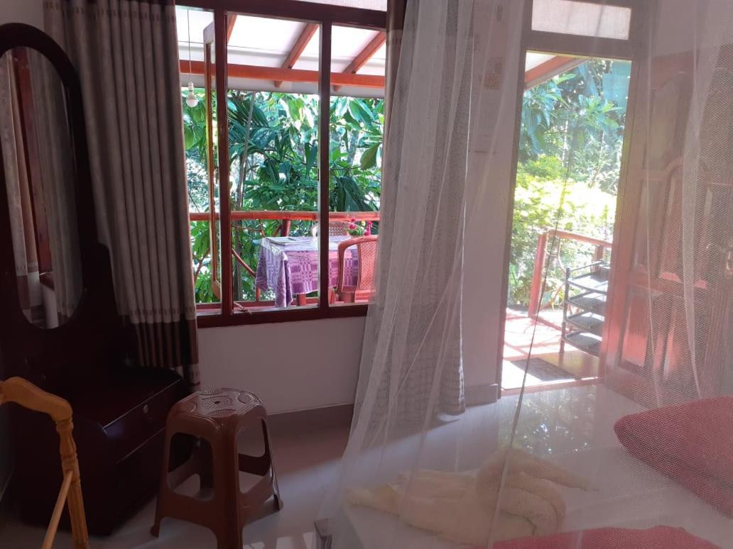 Littleadems View Bed & Breakfast *