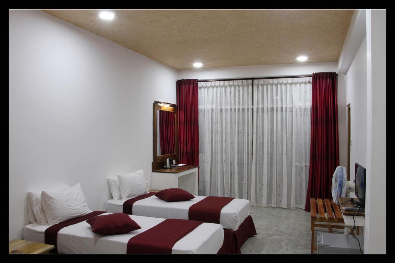 Hotel The Tenth 3*