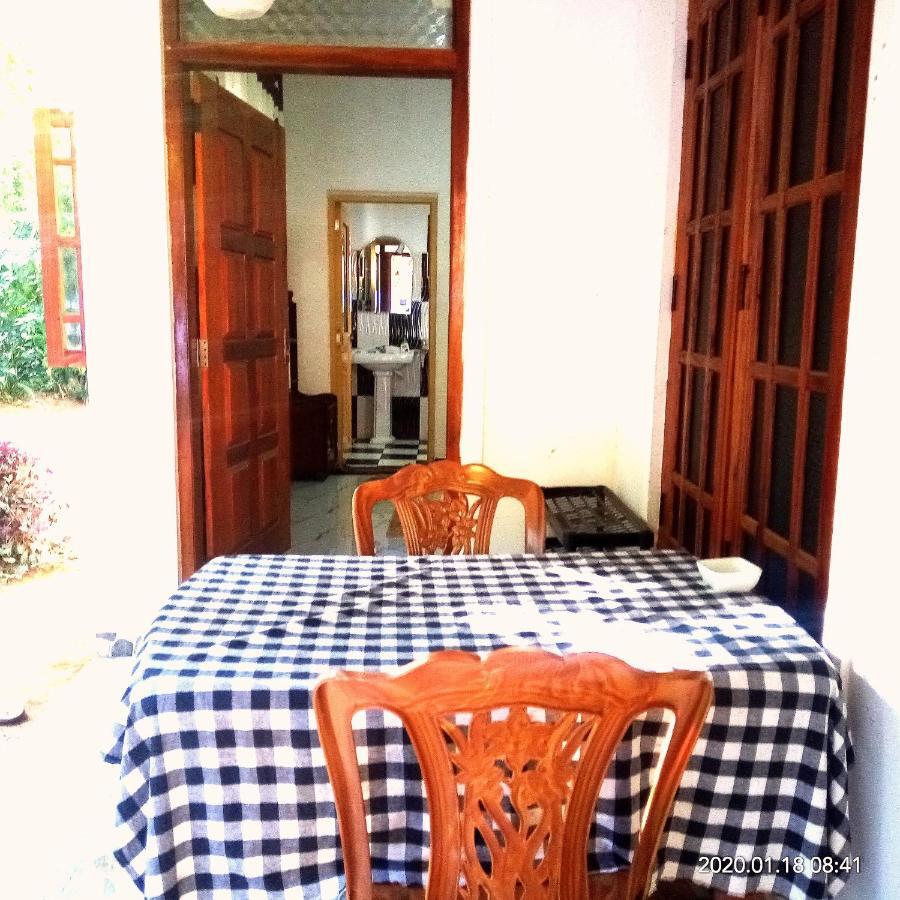 Jungle Homestay *