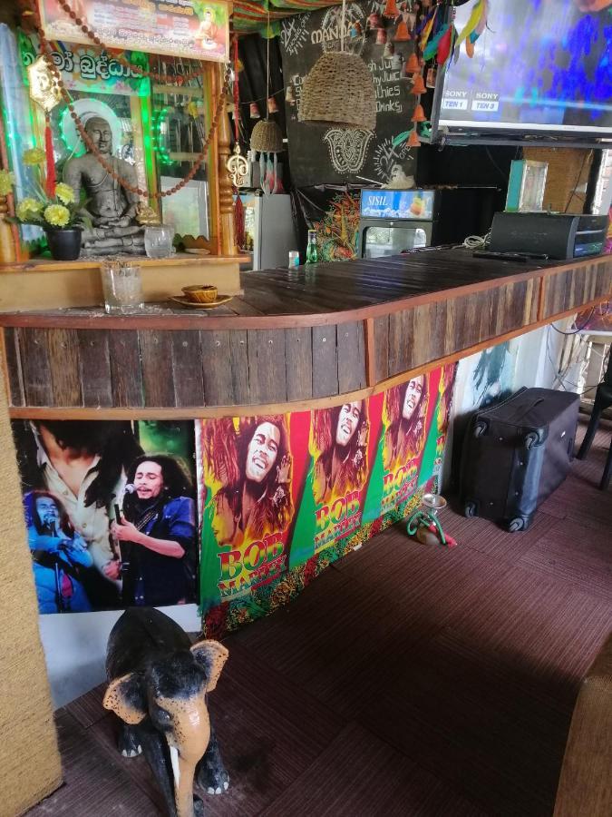 Hostel Tiki Bar