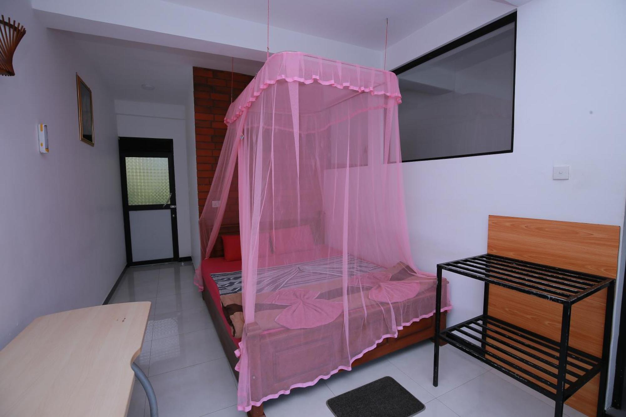 Rock Side - Guest house