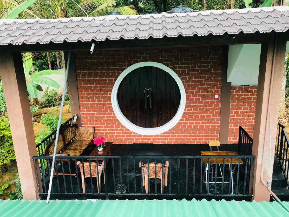 The Hobbit Cottage-ella