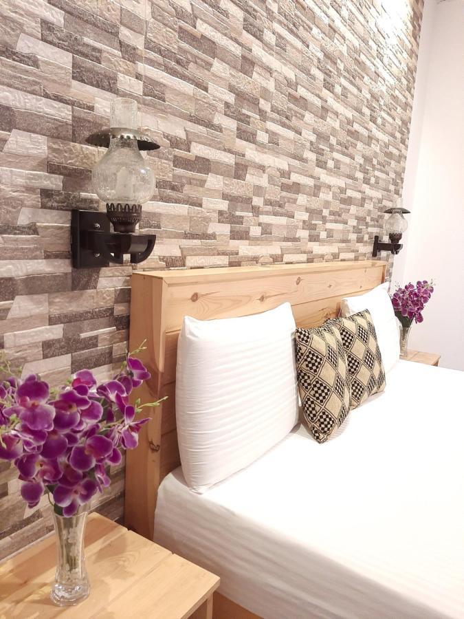 Homestay Dhanudi *