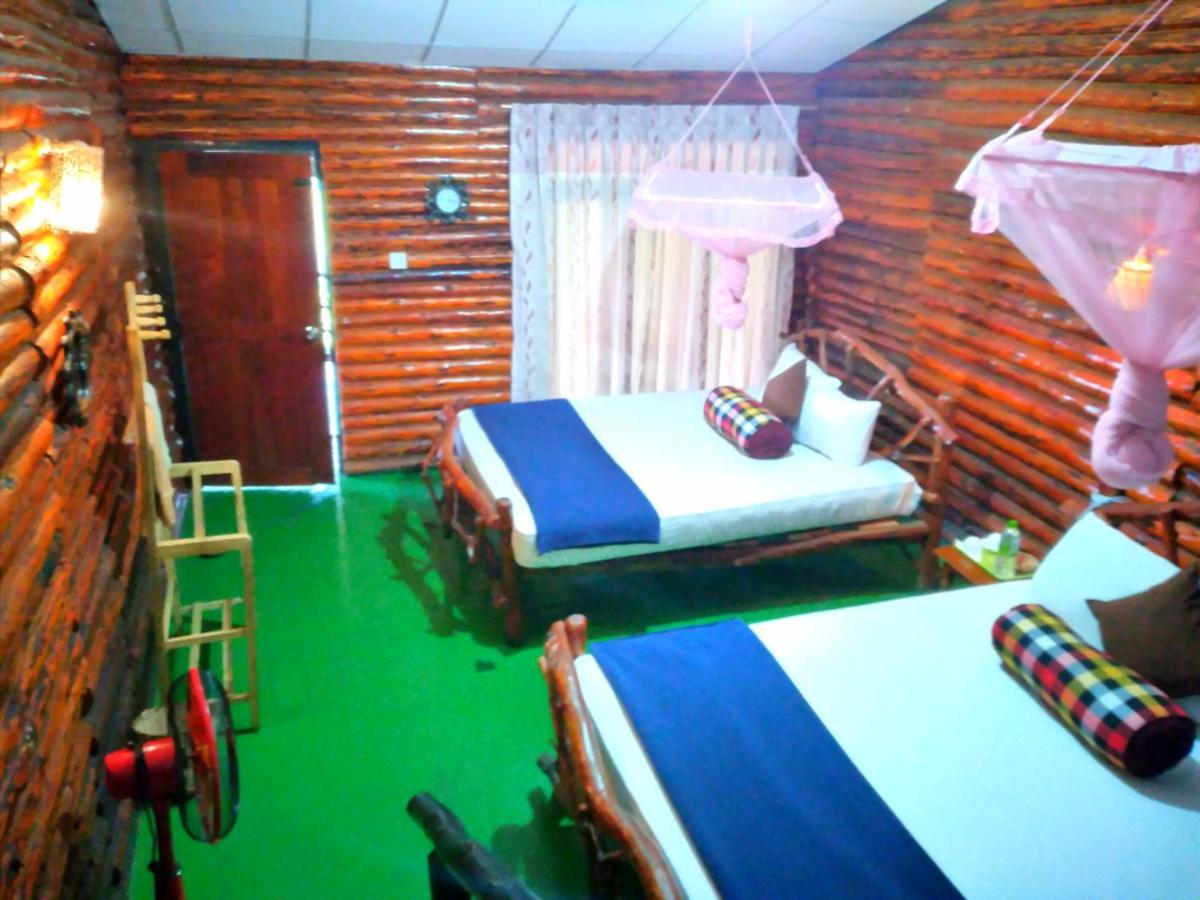 Bed & Breakfast Wooden