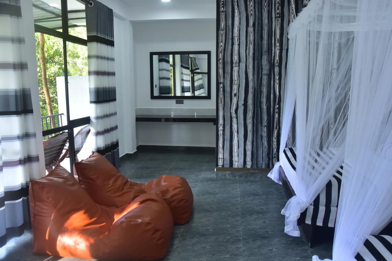 Waterfall View Homestay Ella